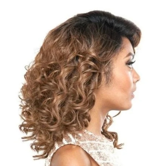 Lace front wig - Picture 4 of 4